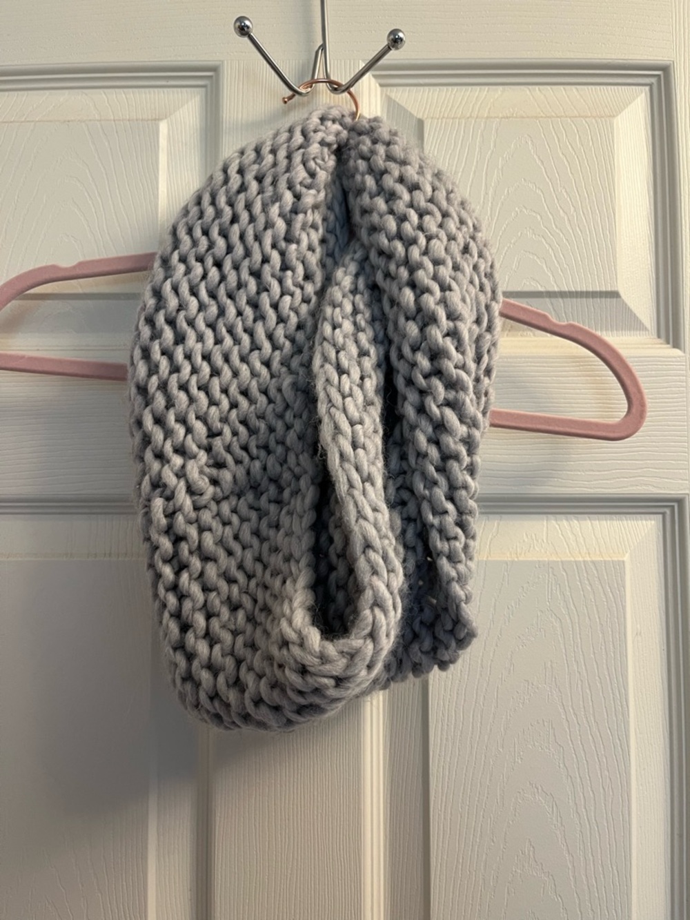 American Eagle Outfitters Chunky Knit Infinity Scarf in Light Gray
